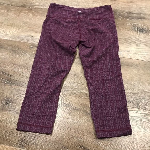 Lululemon Wunder Under Crop - Picture 5 of 9